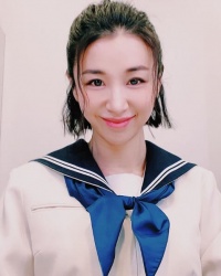 熟女　セーラー服 