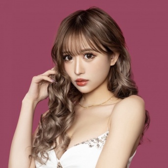 伊藤桃々⒞プラチナムプロダクション