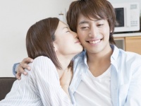 えー！　子どもの話題はNG!?　男が年上女性との恋愛で注意を払っていること4選