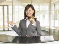 6割以上の男性は〇〇の女性にドキドキ！　仕事中は「制服」or「私服の女性」のどちらがいい？