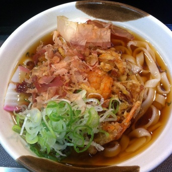 名古屋駅の住よしのきしめん（is_kyoto_jpさん撮影、Flickerより）