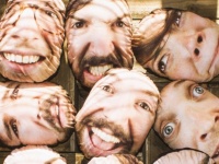 不気味だけどいろんな利用法がありそう！顔写真をプリントした頭クッションがネット販売中