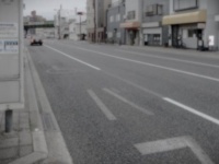 「運転中に息苦しくなり、急遽バス停に車を寄せた私。そこに見知らぬ夫婦がやってきて...」（奈良県・40代女性）