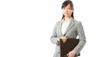 今から学んでおきたい！ 仕事が「デキる女」と「デキない女」をわける、話し方のポイント8選