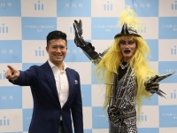 村越祐民市川市長（左）とジャガーさん（右）（画像提供：市川市企画課）