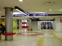 地下街はサイバーパンクな感じがしなくもないが（MiNeさん撮影, Flickrより）