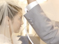 結婚相手の職業や収入で、気になるポイントって？