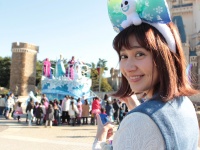 アナ＆エルサ姉妹、そしてオラフと至近距離グリ！　ただし、小学生以下のお子様だけよ！