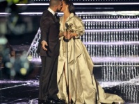 ドレイクがMTVの祭典「VＭA」のステージ上でリアーナに告白！　アフターパーティを２人で過ごす姿も