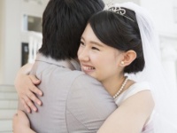 「高収入で話が合わない男性」と「低収入だけど話が合う男性」、結婚するならどっち？