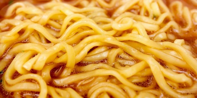 太めのノンフライ麺