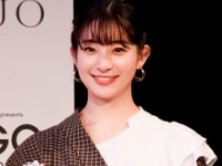 足立梨花