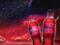 宇宙味のコカ・コーラ「スターライト」が販売予定