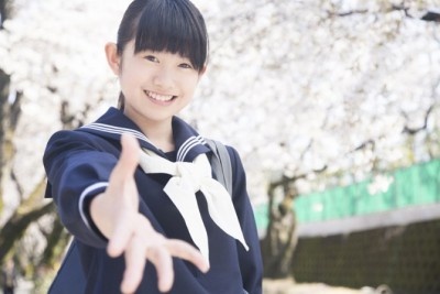 結局どっち派!?　「セーラー服」or「ブレザー」、男性に人気なのは？⇒「67.3％：●」！
