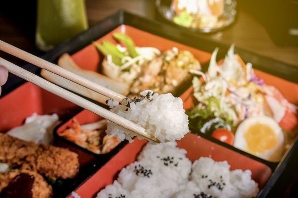 【大学生の生活費のリアル】