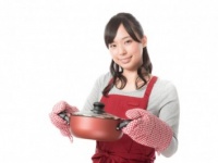 「かわいい飯マズ嫁」vs「かわいくない飯ウマ嫁」結婚するなら？　男性の本音は……