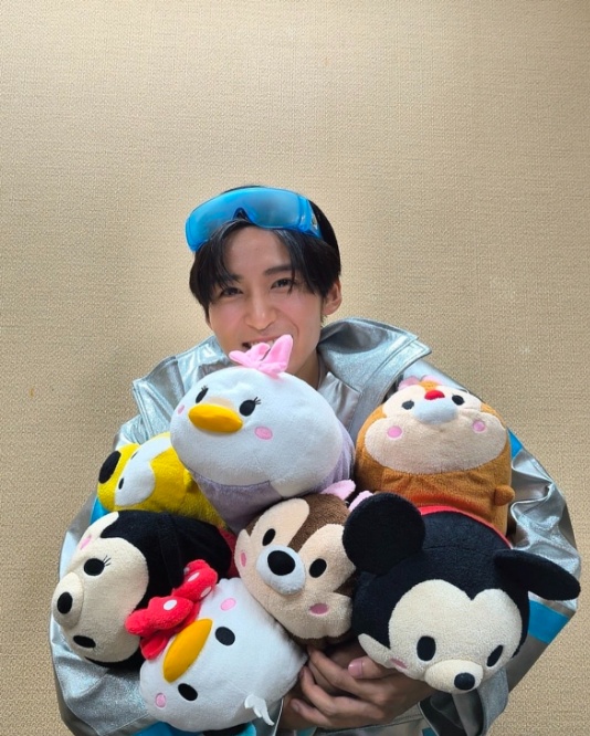 Instagram:目黒蓮(@sn_meguro.ren_official)より