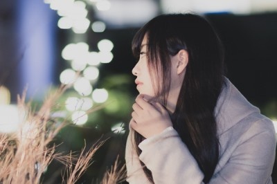 「俺のこと好きじゃないんだな……」とガッカリしちゃう女子の言動・6つ