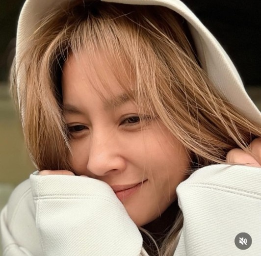 Instagram:瀬戸朝香(@_asaka.seto_)より