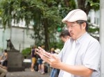 あれ、やくみつるがポケモンやってる！？　斬新なフリー写真素材が登場