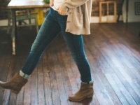 男子ウケがいいデート服はどっち？　「カジュアル」or「キレイめ」