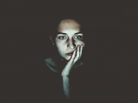 「人を過度に疑う気持ち」が生む大きな弊害とは？