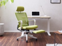 テレワーク中のオフ時間も快適！　オットマン内蔵チェア発売