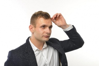 あ！　うちの旦那髪気にし始めた、、、