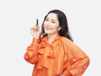 “ゲロマブいい女”にアップデートした平野ノラ。ごきげん姿を披露！