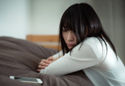 マジで暗すぎ……「友達が少なそうな人」の特徴6つ