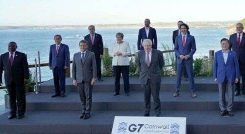 G7　管首相を端っこにする加工