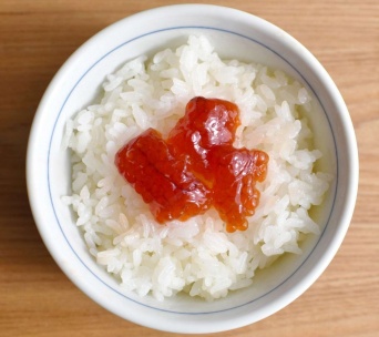 すじこご飯(写真ACより)