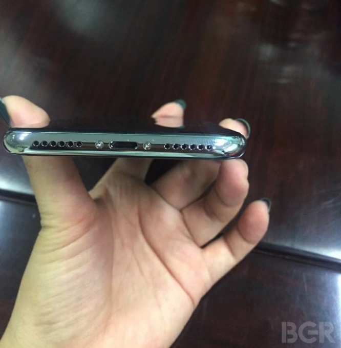 iPhone8　試作機　下