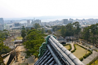 松江城から見た県都・松江市（variationblogrさん撮影、Flickrより）