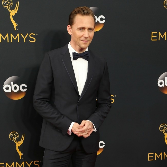 トム・ヒドルストンに新たなロマンスの影？