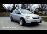 車が「真横」に走りだす！？　これが未来のタイヤの持つパワーだ！