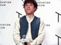 ムロツヨシ