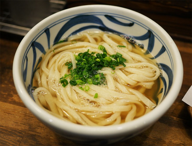 讃岐うどんマニアが 東京で一番ウマイ と絶賛する立ち食いうどん屋 こくわがた デイリーニュースオンライン