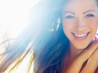 Closeup of a beautiful smiling young woman[url=http://www.istockphoto.com/search/lightbox/14406606 t=_blank][img]http://azarubaika.com/iStockphoto/2012_08_19_Victoria_Beach.jpg[/img][/url][url=http://www.istockphoto.com/search/lightbox/14296572 t=_blank][