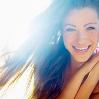 Closeup of a beautiful smiling young woman[url=http://www.istockphoto.com/search/lightbox/14406606 t=_blank][img]http://azarubaika.com/iStockphoto/2012_08_19_Victoria_Beach.jpg[/img][/url][url=http://www.istockphoto.com/search/lightbox/14296572 t=_blank][
