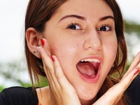 自分は年齢よりも若いと思い込むことで実際に脳が若返るという研究結果