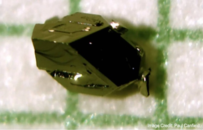 史上初、従来とは異なる特性をもつ超伝導体が自然界に存在することが証明される