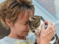 月日は流れて13年！また会えるなんて思わなかった。猫と飼い主の奇跡の再開（イギリス）