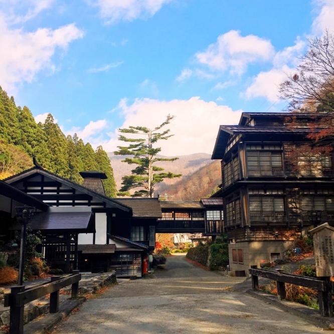 一世紀前に建てられた風格のある旅館