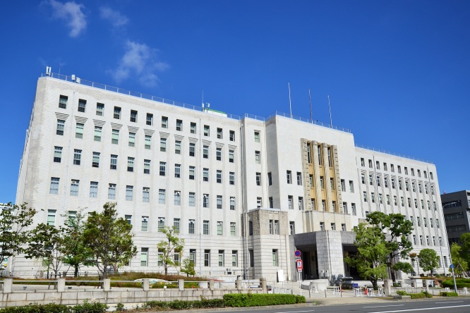 『女子中学生に性的暴行』、「机を蹴り倒す・椅子を投げる」など…　大阪府【6人の教職員】を懲戒処分