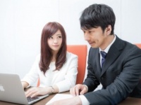 あなたの職場の男性が好きな人に取る態度・6つ