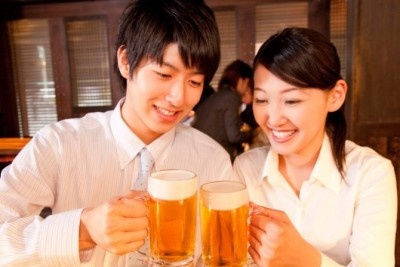 好きになっちゃう……！　「忘年会でモテる男性」の言動5つ