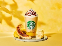 スターバックスに「バナナ ブリュレ フラペチーノ®」などバナナの味わいを楽しむ3商品が登場