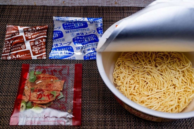 「味噌そば」の内容物