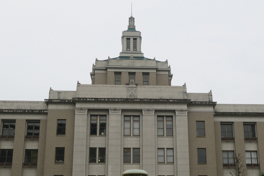 女子生徒に『セクハラ・200通以上LINE・自家用車に乗せる』など…　【高校教諭2人】停職処分　「被害生徒は計7人」